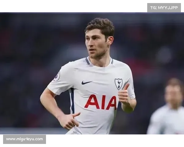 本戴维斯在热刺多个赛季稳定出场展现球队后防坚韧与可靠